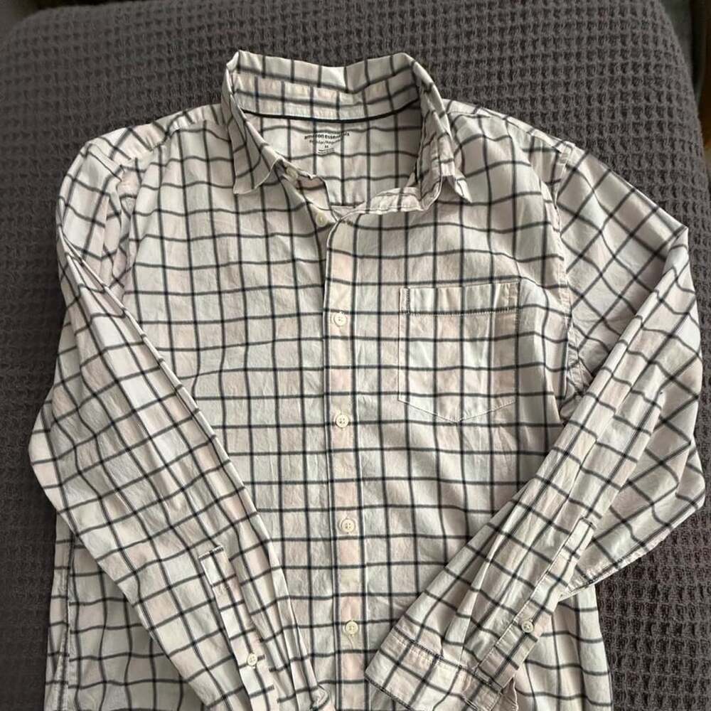 Amazon Essentials Men Plaid Long Sleeve Button Down Shirt Size M